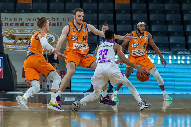 类似谈判的 类似谈判的