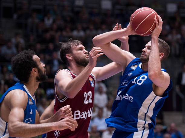 传球与暴扣 传球与暴扣